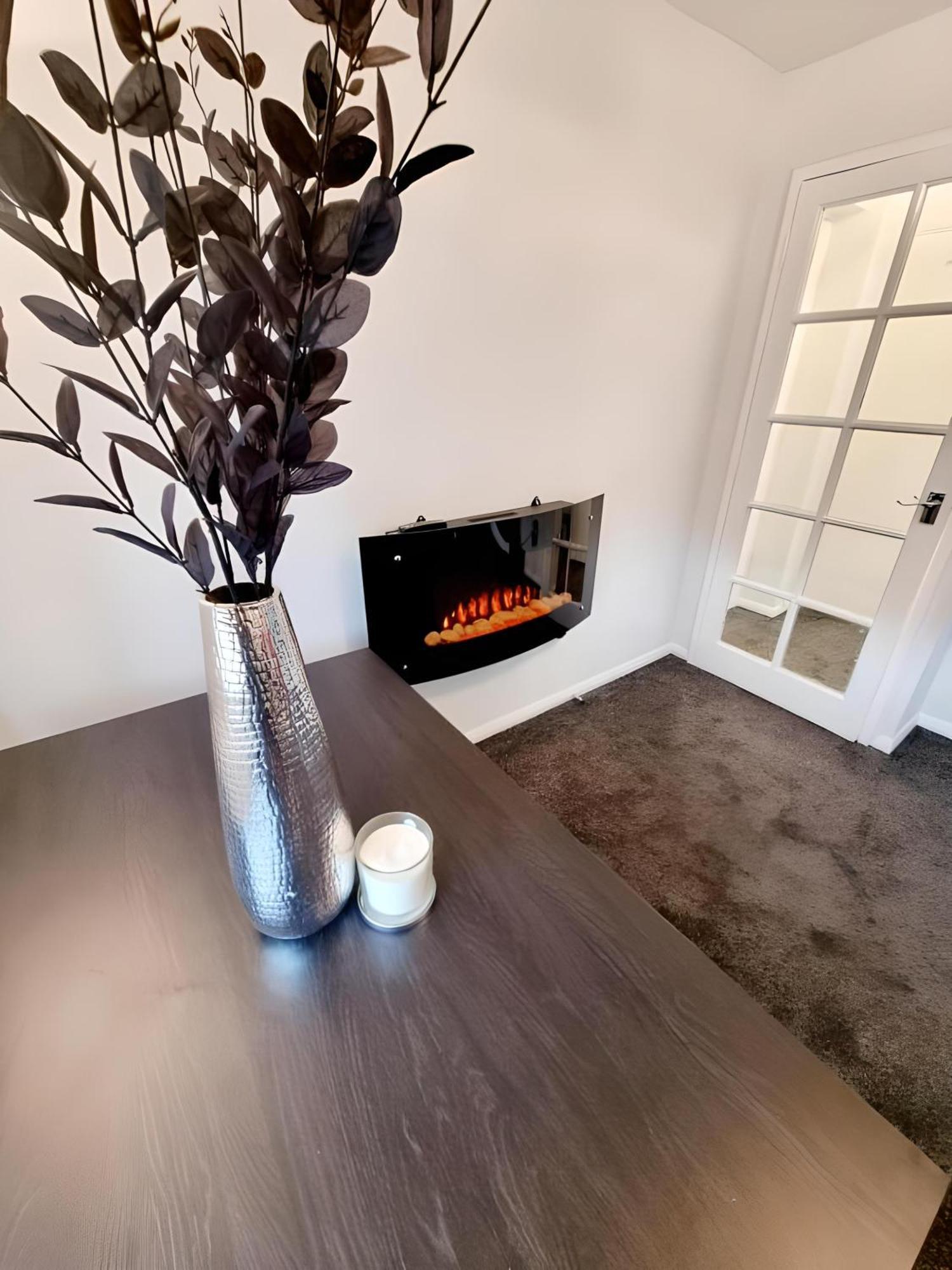 Sleek & Stylish - E15 Apartment With Parking Londres Exterior foto